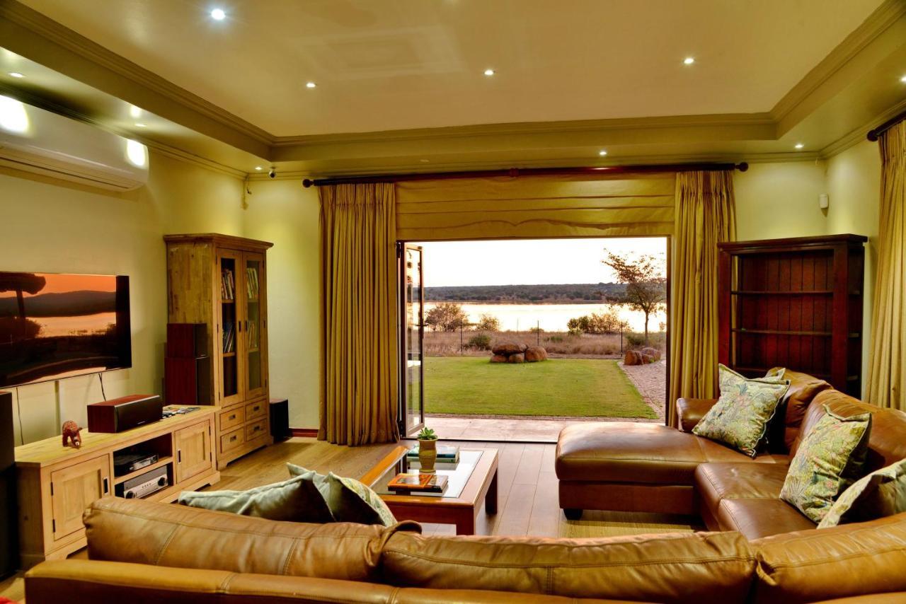 Kameeldrift Waterfront Estate & Resort บริทส์ ภายนอก รูปภาพ